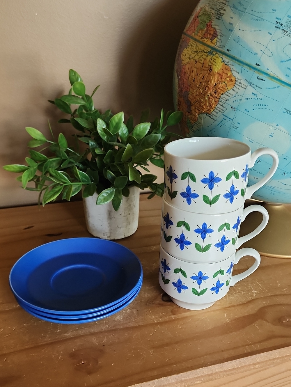 MIDWINTER Roselle Tea Cup And Saucer Set Staffordshire